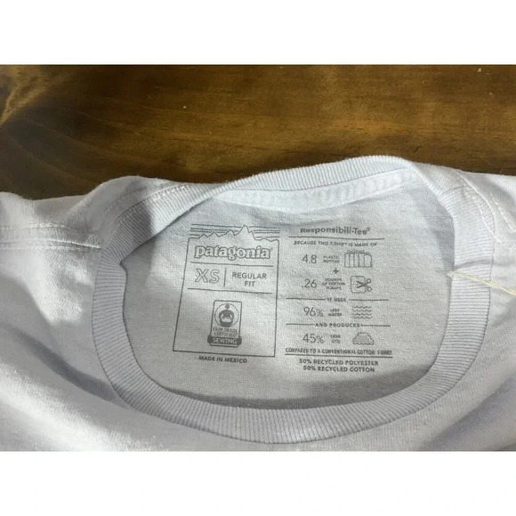 Patagonia Mens Skyline Stencil Responsibili Tee T-Shirt Size XS NWT - Picture 3 of 11